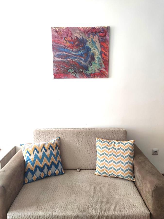 Loftik Apartments Shevchenko Street Almaty Ngoại thất bức ảnh