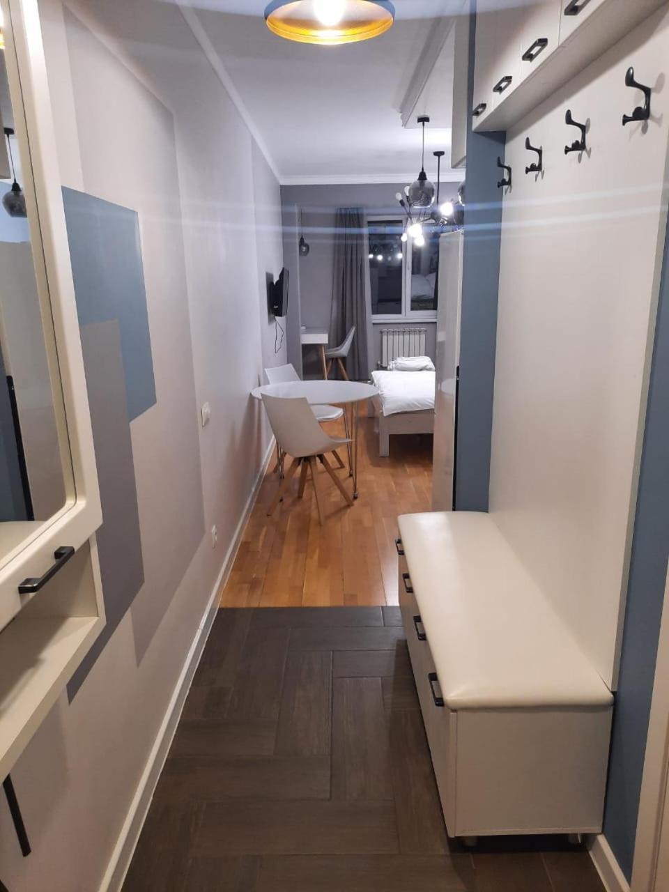 Loftik Apartments Shevchenko Street Almaty Ngoại thất bức ảnh
